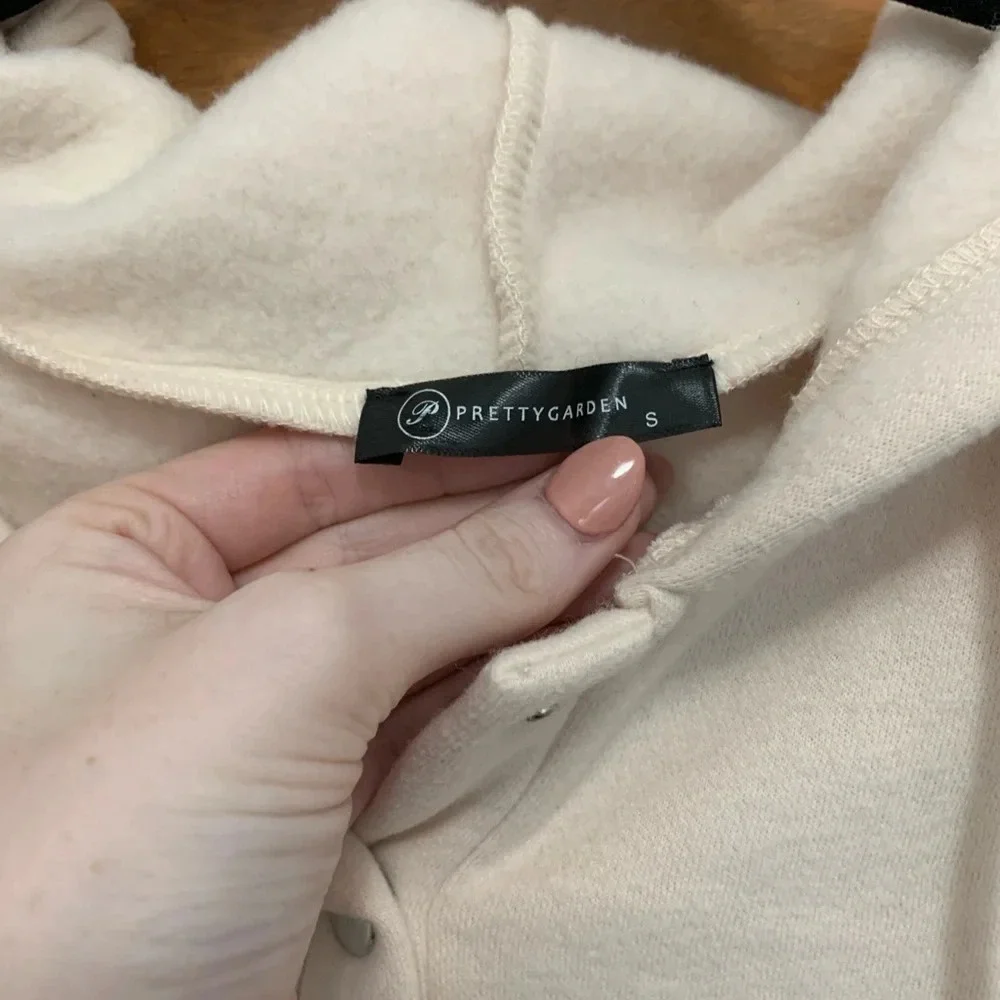 PrettyGarden Pullover